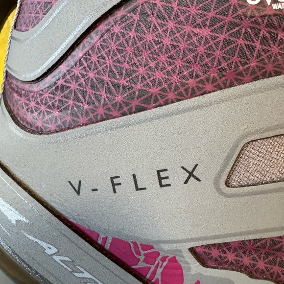 Women’s Altra hiking boots size 10.5 - Picture 8 of 12